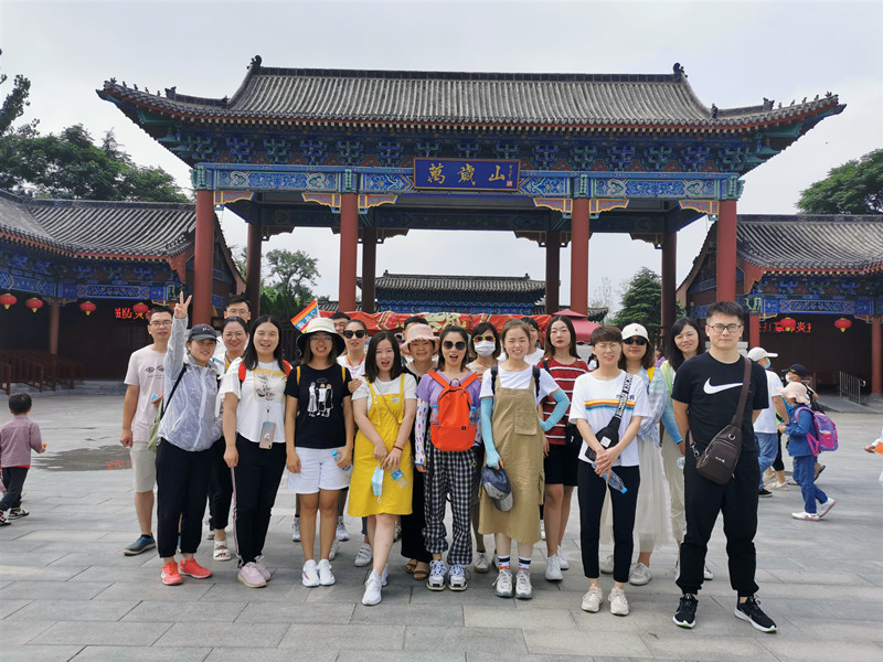 夏風(fēng)荷韻——青峰網(wǎng)絡(luò)生日會(huì)party！